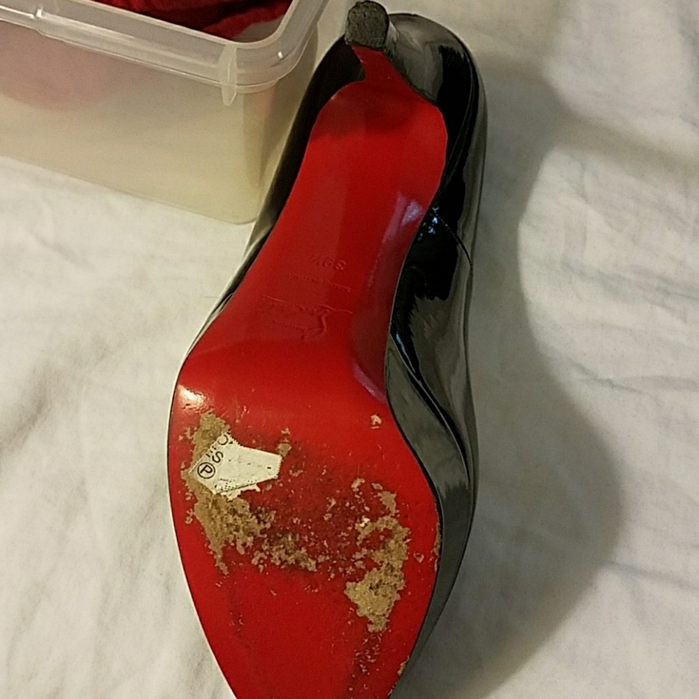 Shoes - Picture 3 of 4